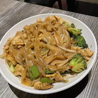 Drunken Noodles Dinner