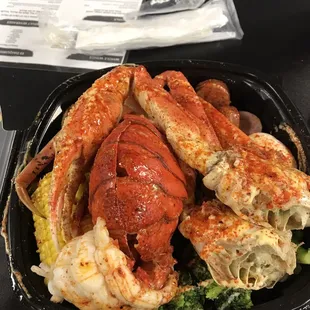 Crab and lobster platter