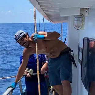 Payton working his self crazy. Amazing hardworking deckhand along with Jake.