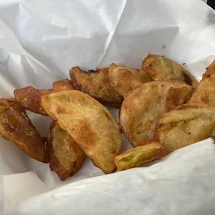 6 slices of fried green tomatoes!