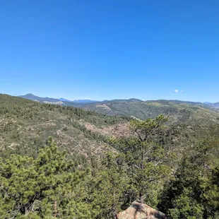 Meadowlark Plymouth Creek and Plymouth Mountain Trail Loop | Instagram: @telephonesmoothie