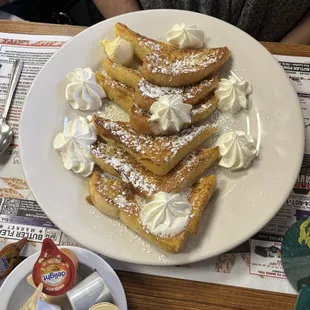 Crème brûlée French toast