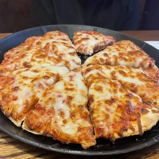 Kids cheese pizza