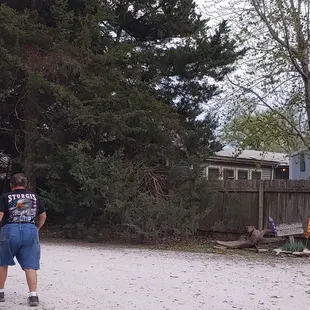 Neighbors and hubster