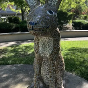 Rabbit statue!