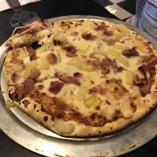 Pineapple / Ham pizza