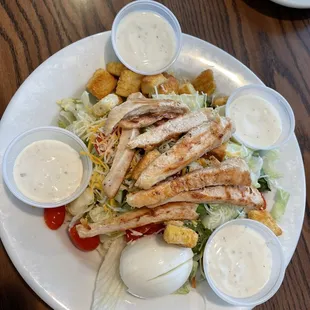 Grilled Chicken Salad with Ranch Dressing