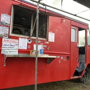 Dez Bowls Food Truck