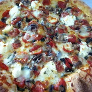 Pizza Bianca with mushrooms and pepperoni