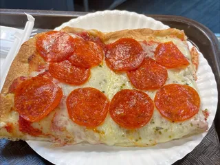 Fabio's Pizza