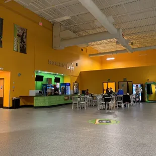 Entrance/cafe area