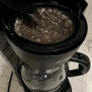 Coffee maker as we found it when we checked in.