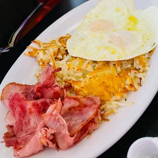 Shaved ham, eggs and hash browns