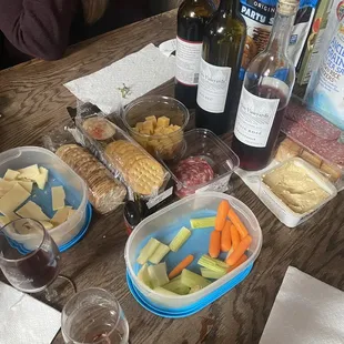 Free to bring outside food for a little picnic