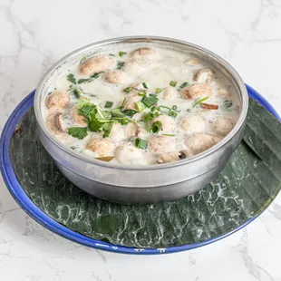 Tom Kha