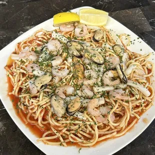 Fruit de mer pasta
