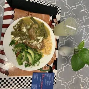 Las costillitas de puerco en salsa verde que ricas.