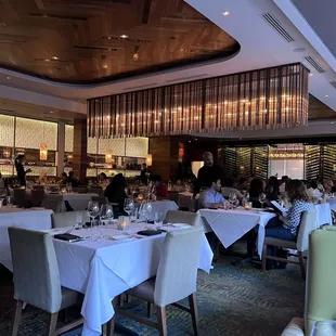 Beautiful interior - wide open , great vibe