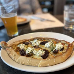 Tomato and olive flatbread