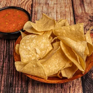 House chips &amp; salsa
