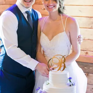 White cake with raspberry filling and buttercream icing=YUM!