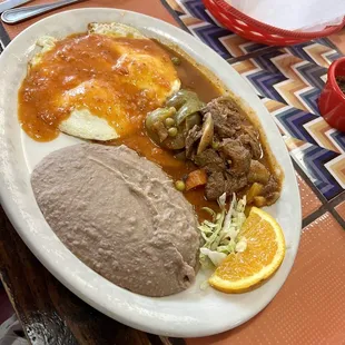 Huevos Ranchero Con Guisada..