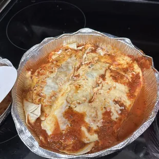 a lasagna in a pie pan