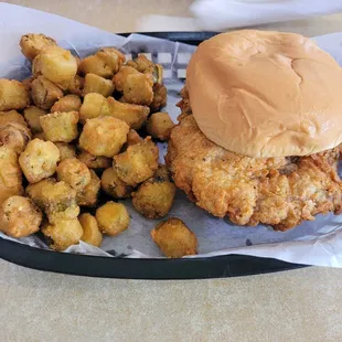 Streak Sandwich with fried okra