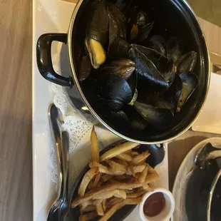 PEI Mussels a la Marinière