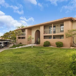 Green Landscape Apartments NM