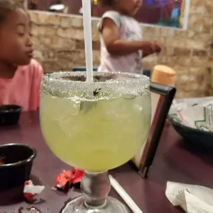 a glass of margarita