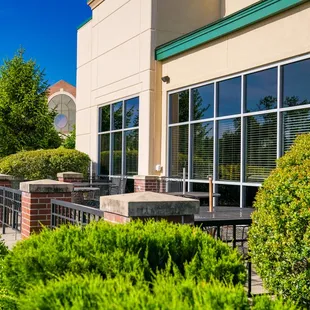 the outside of del rio grill and cantina