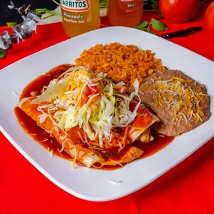 a plate of mexican food