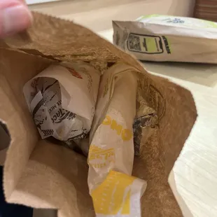 Food is neatly arranged in bag.