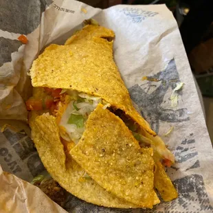 Nice taco... theyre all like this..., thanks guys...oh btw... i ordered soft tacos to avoid this constant problem...