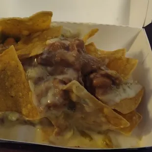 3 layer queso nachos