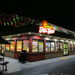 Front: Del Taco