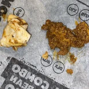 food, chicken wings and fried chicken