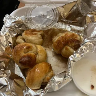 Cinnamon Knots