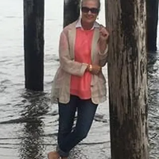 Kelli B.