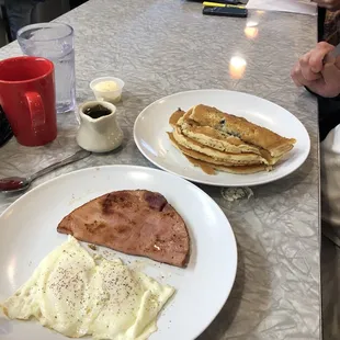 Delaney&apos;s Breakfast (2 eggs, ham, blueberry pancakes)