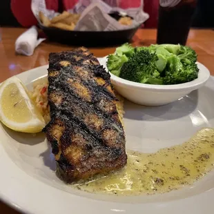 Grilled salmon with rice and broccoli