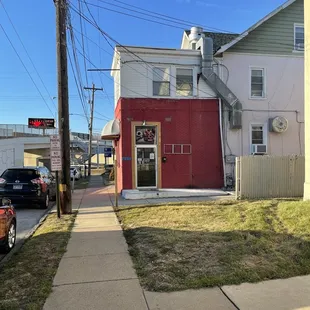 a view of the outside of a restaurant