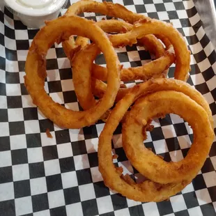 Half order of onion rings.