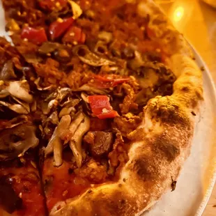 Spicy Marinara Pizza w/Vegan Sausage, Mushrooms, and Marinated Olives