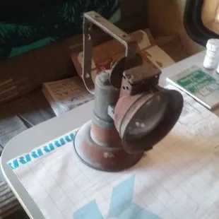 Looking to sell, dew r lite,carbide powder fueled. Has a number, and name.