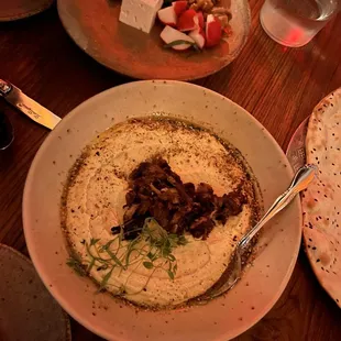 Hummus with lamb