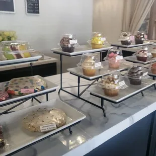 Dessert counter