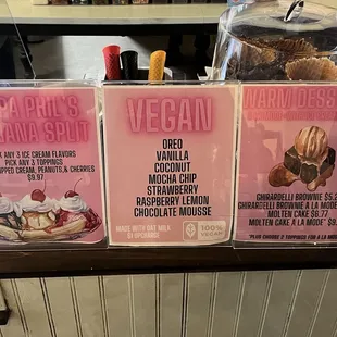 Banana split, Vegan options, Brownie sundaes