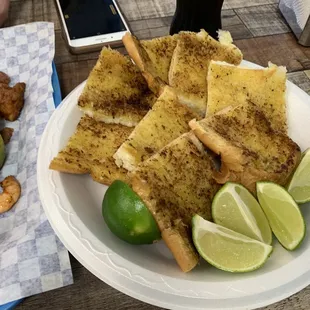 food, chicken wings and fried chicken